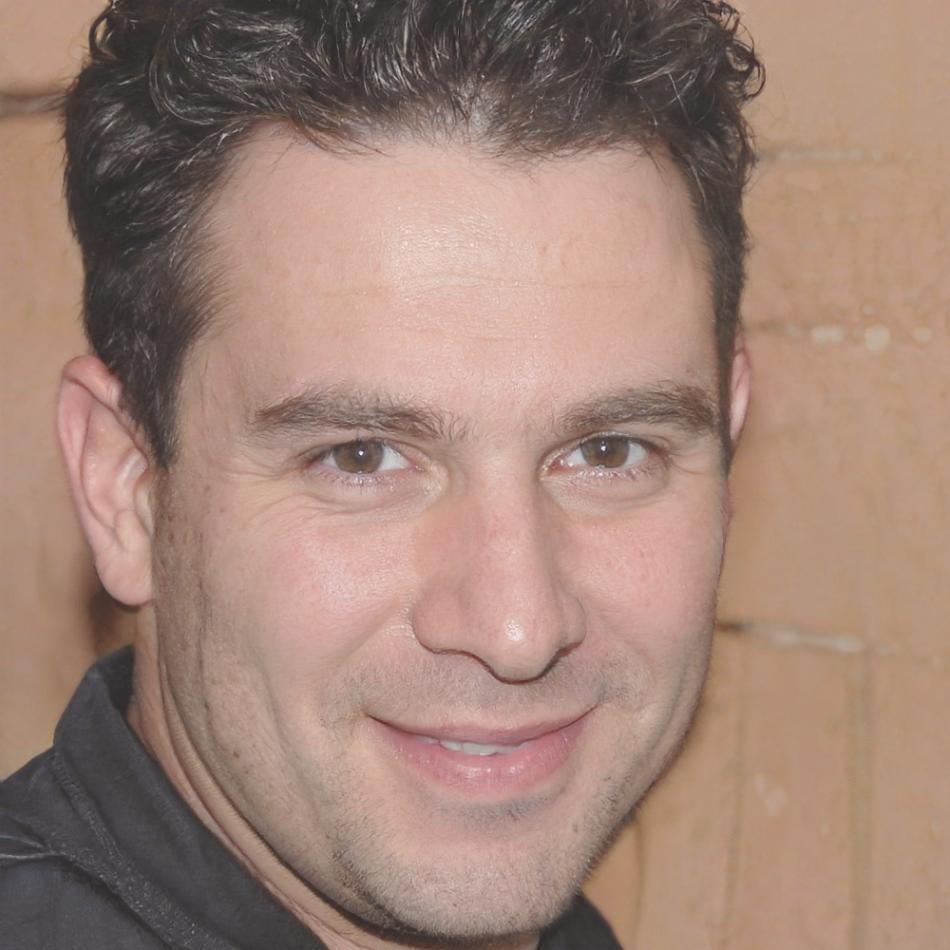 Portrait de Théophile Beaulieu, expert-comptable spécialisé en optimisation budgétaire